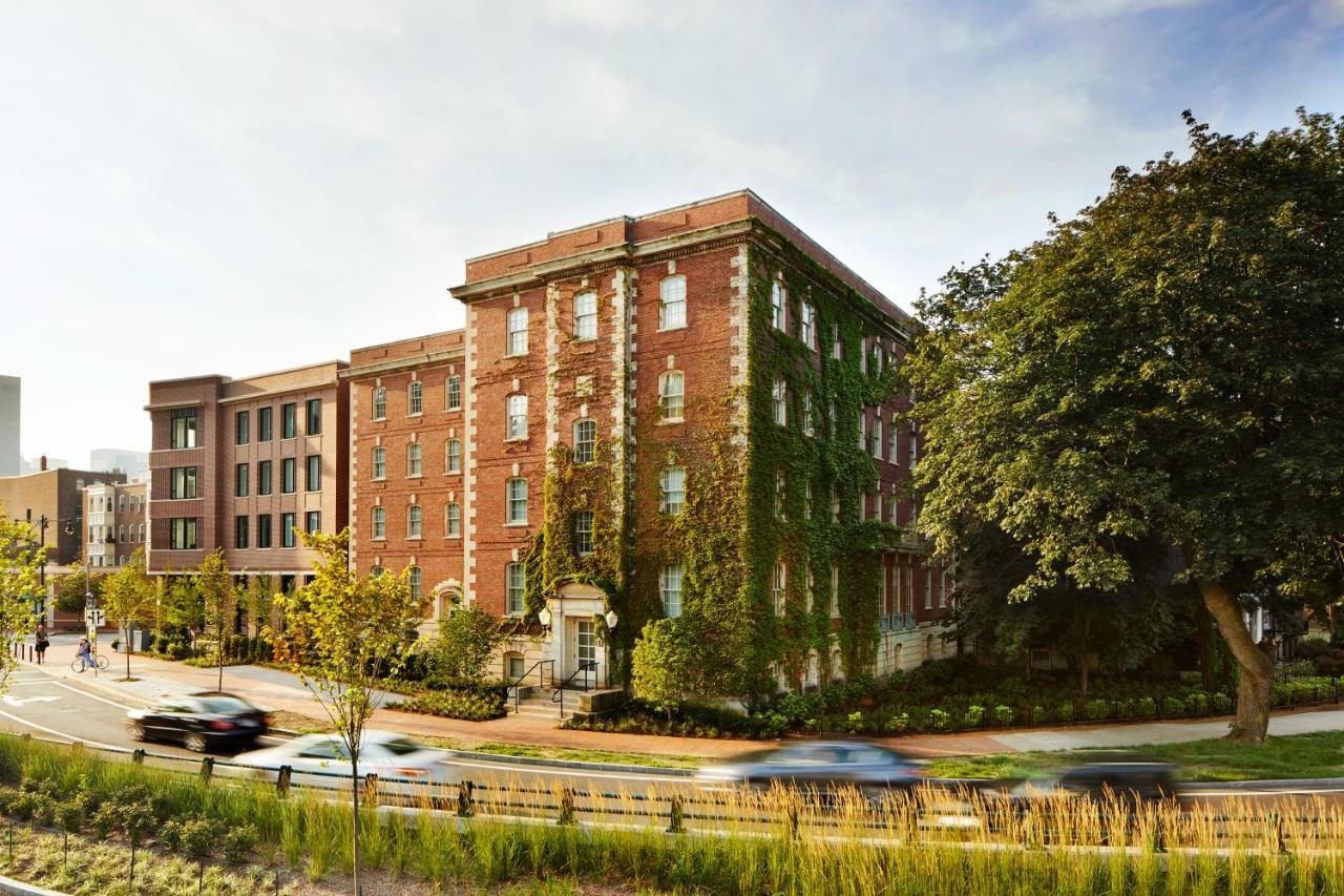 The Whitney Hotel Boston Zewnętrze zdjęcie The former St. Joseph's Hospital, now the St. Joseph's Centre