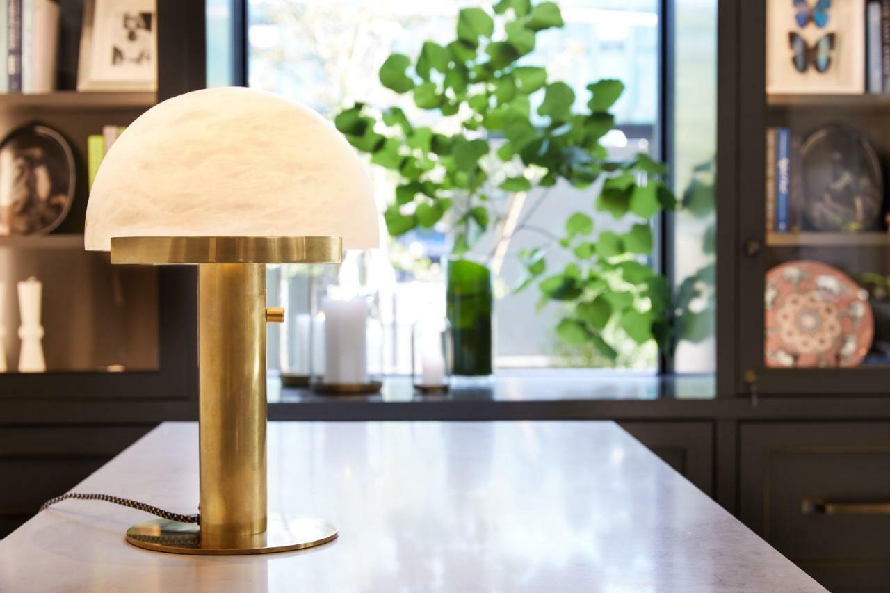 The Whitney Hotel Boston Zewnętrze zdjęcie A table lamp