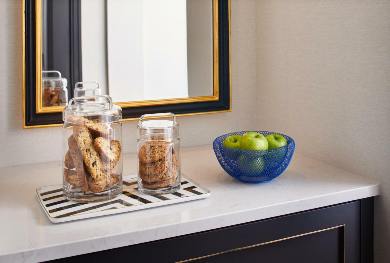 The Whitney Hotel Boston Zewnętrze zdjęcie A marble countertop