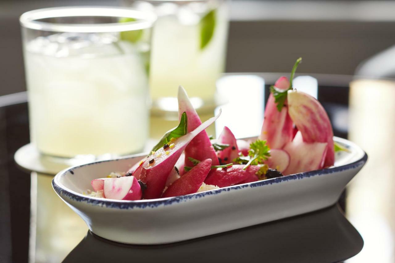 The Whitney Hotel Boston Zewnętrze zdjęcie A salad of dragon fruit
