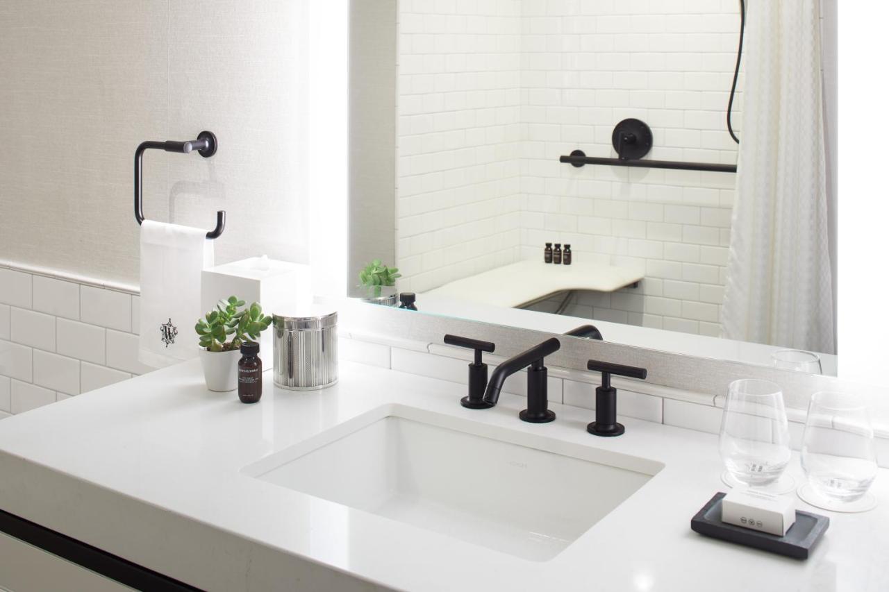 The Whitney Hotel Boston Zewnętrze zdjęcie Bathroom fixtures